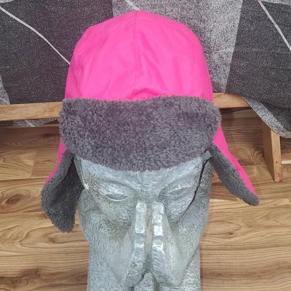 Columbia winter hat youth with heat reflecting material inside - Picture 1 of 6